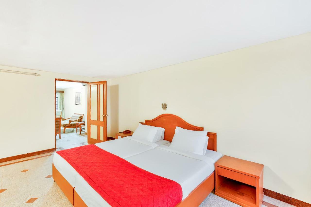 Oyo 10534 Hotel Kanishka Bangalore Exteriör bild