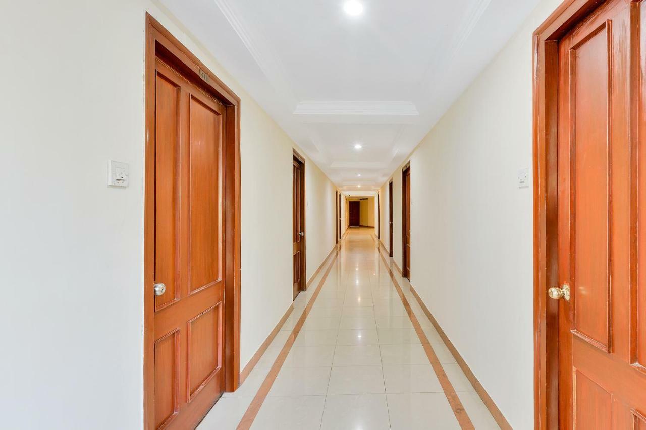 Oyo 10534 Hotel Kanishka Bangalore Exteriör bild