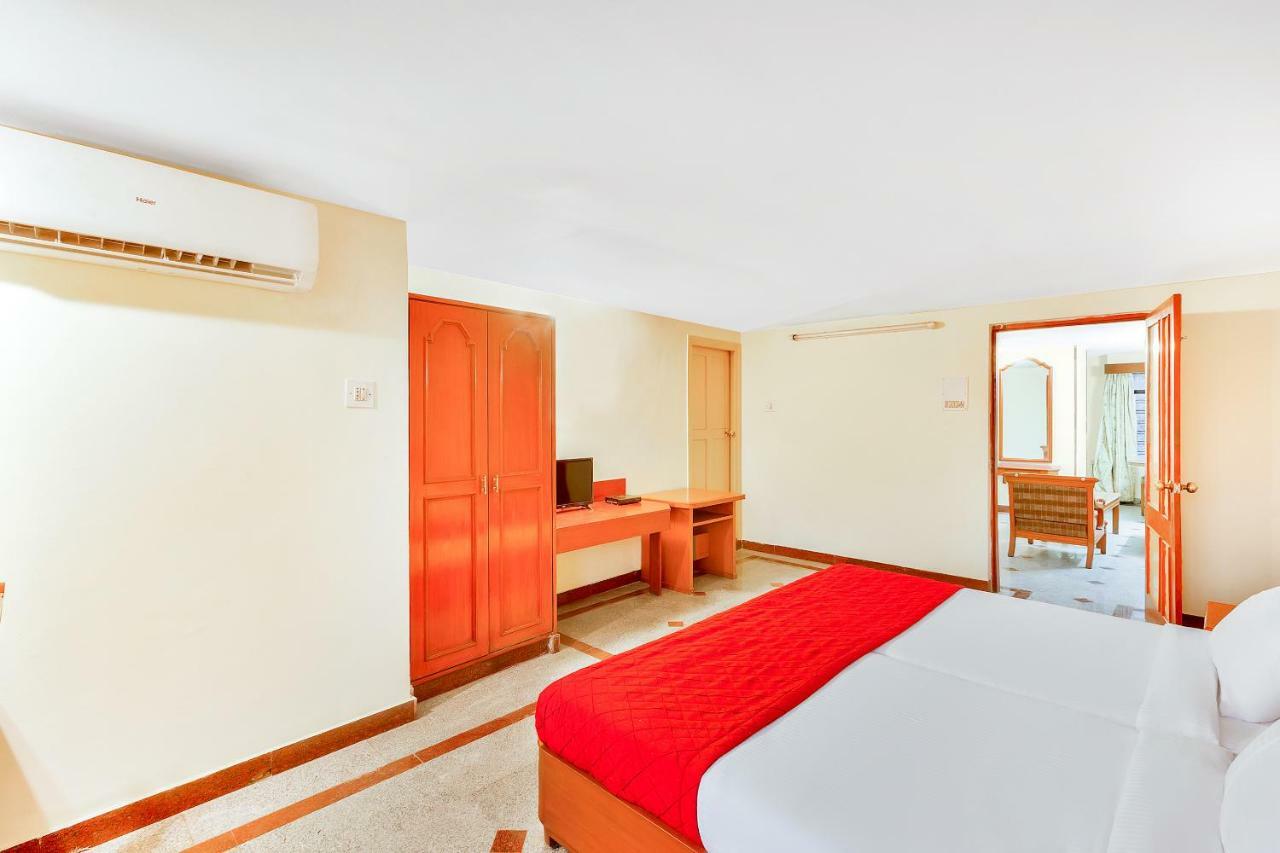 Oyo 10534 Hotel Kanishka Bangalore Exteriör bild