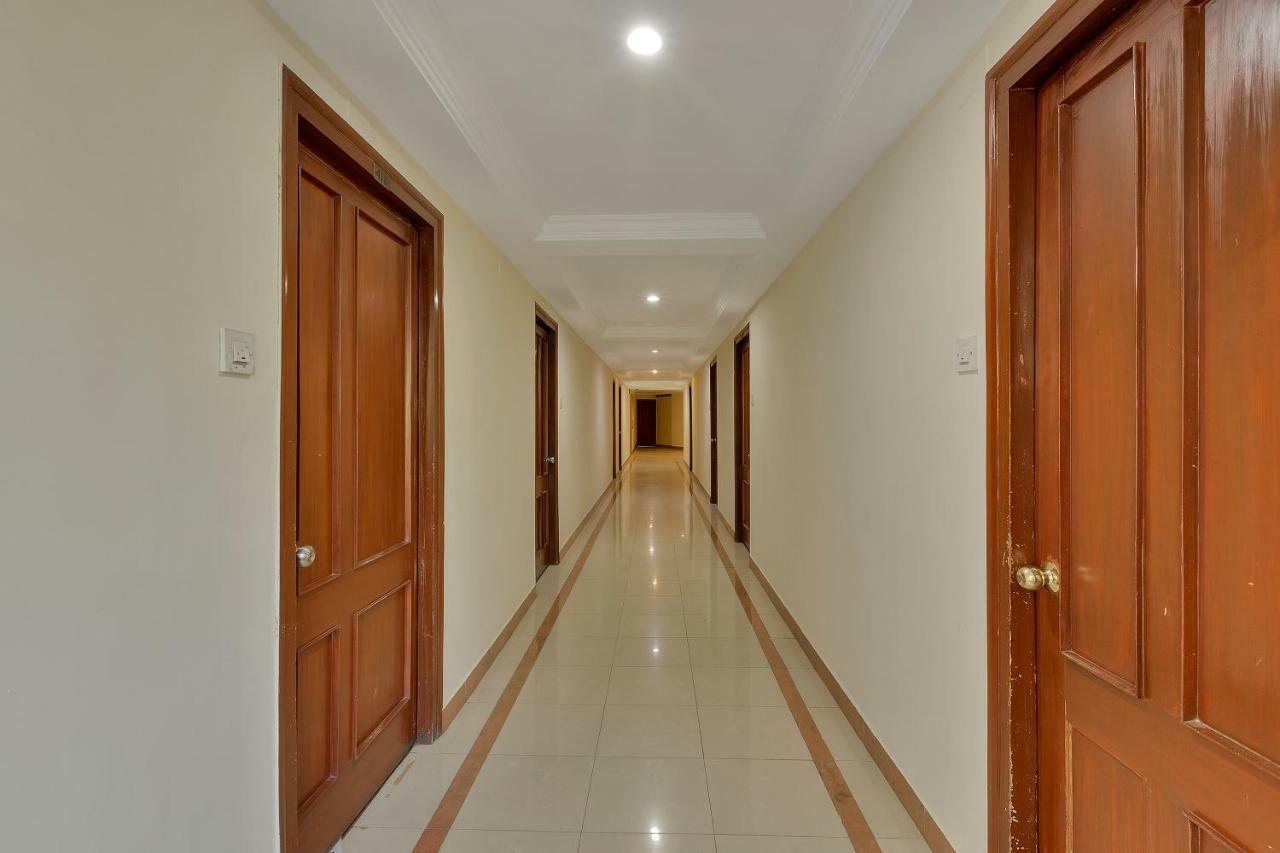 Oyo 10534 Hotel Kanishka Bangalore Exteriör bild
