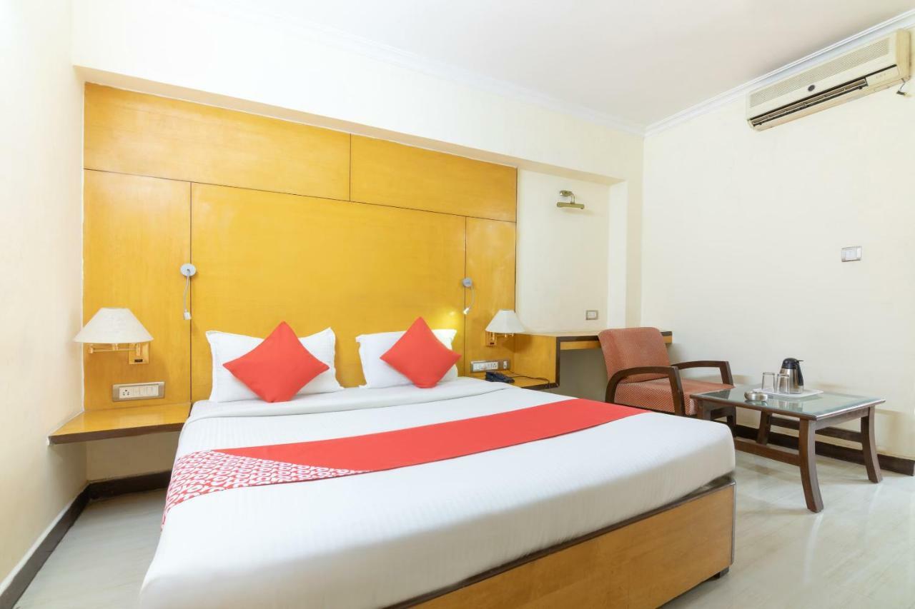 Oyo 10534 Hotel Kanishka Bangalore Exteriör bild