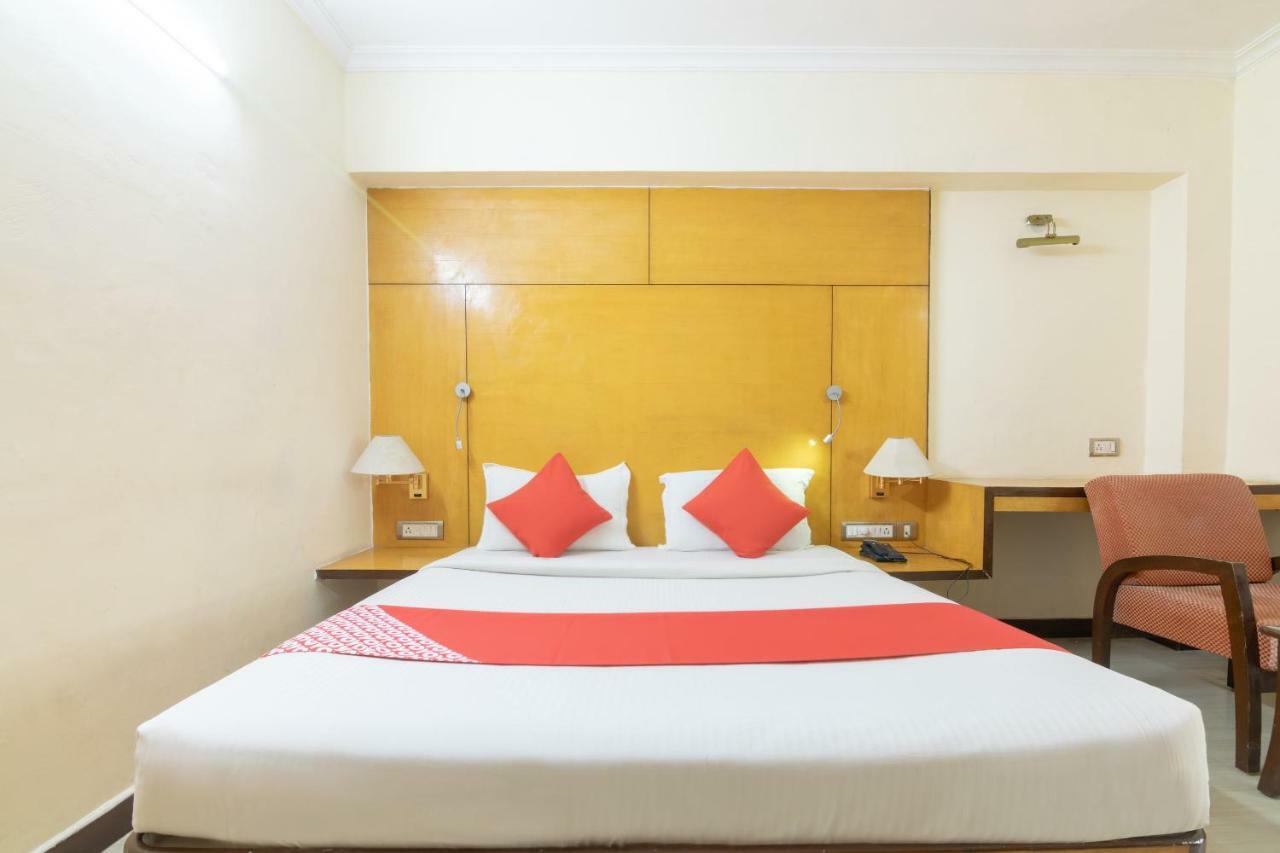 Oyo 10534 Hotel Kanishka Bangalore Exteriör bild